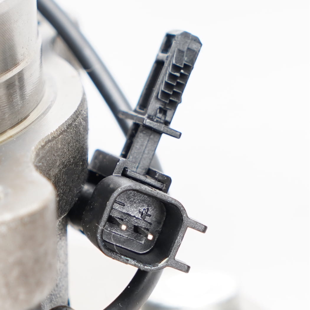 Hanhub 515144 Hub prednjih kotača i sklop ležaja kompatibilan s Chevy Silverado 3500 HD Sierra 3500 HD zamjenjuje 25807422 FWB1133 BR930826 SP620302 23203924 8-LUG